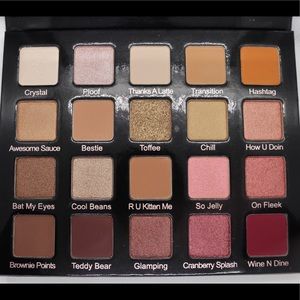 Violet Ross - HG Eye Shadow Palette (Brand New)